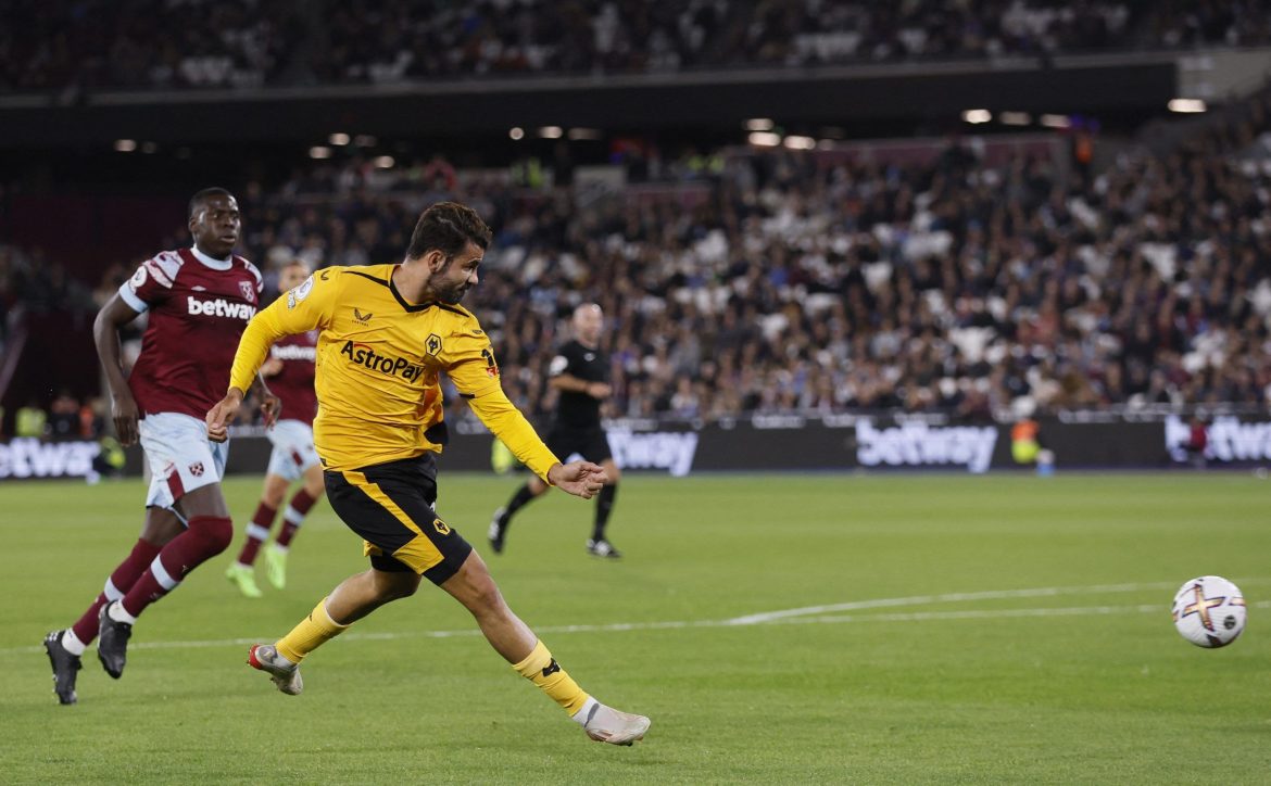 Journalist bemoans Wolves signing Costa